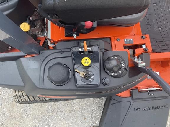 Image of Kubota Z232 equipment image 2