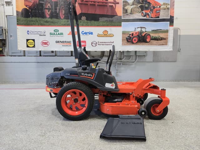 Image of Kubota Z242 equipment image 4