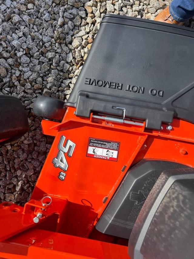 Image of Kubota Z252 equipment image 4
