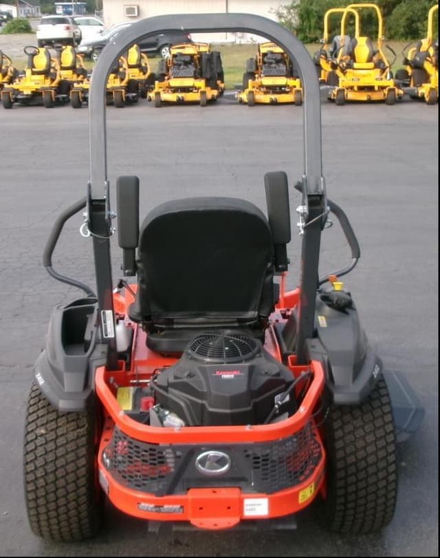 Image of Kubota Z412 equipment image 2