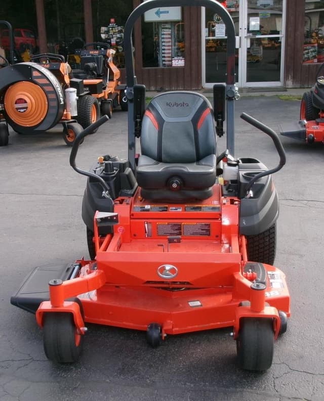 Image of Kubota Z412 equipment image 4