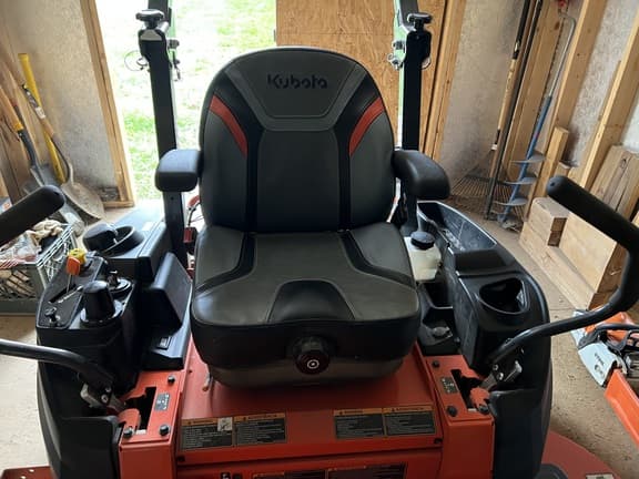 Image of Kubota Z422 equipment image 1