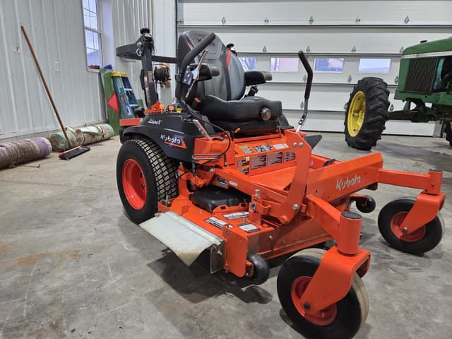Image of Kubota Z724X equipment image 2