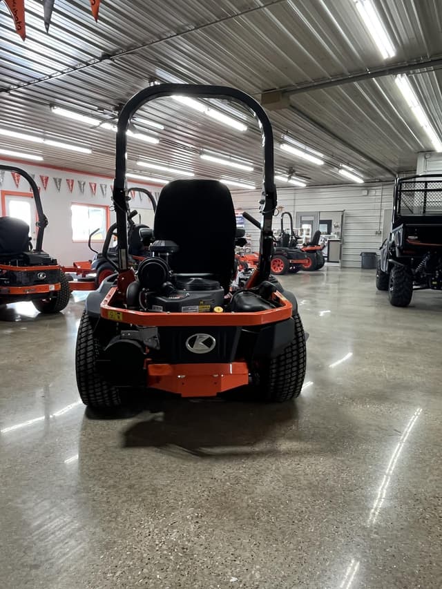 Image of Kubota Z724X equipment image 3