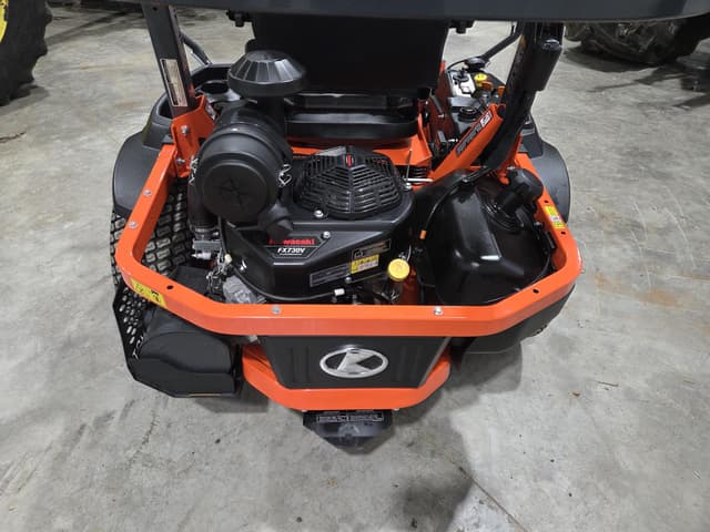 Image of Kubota Z724X equipment image 3