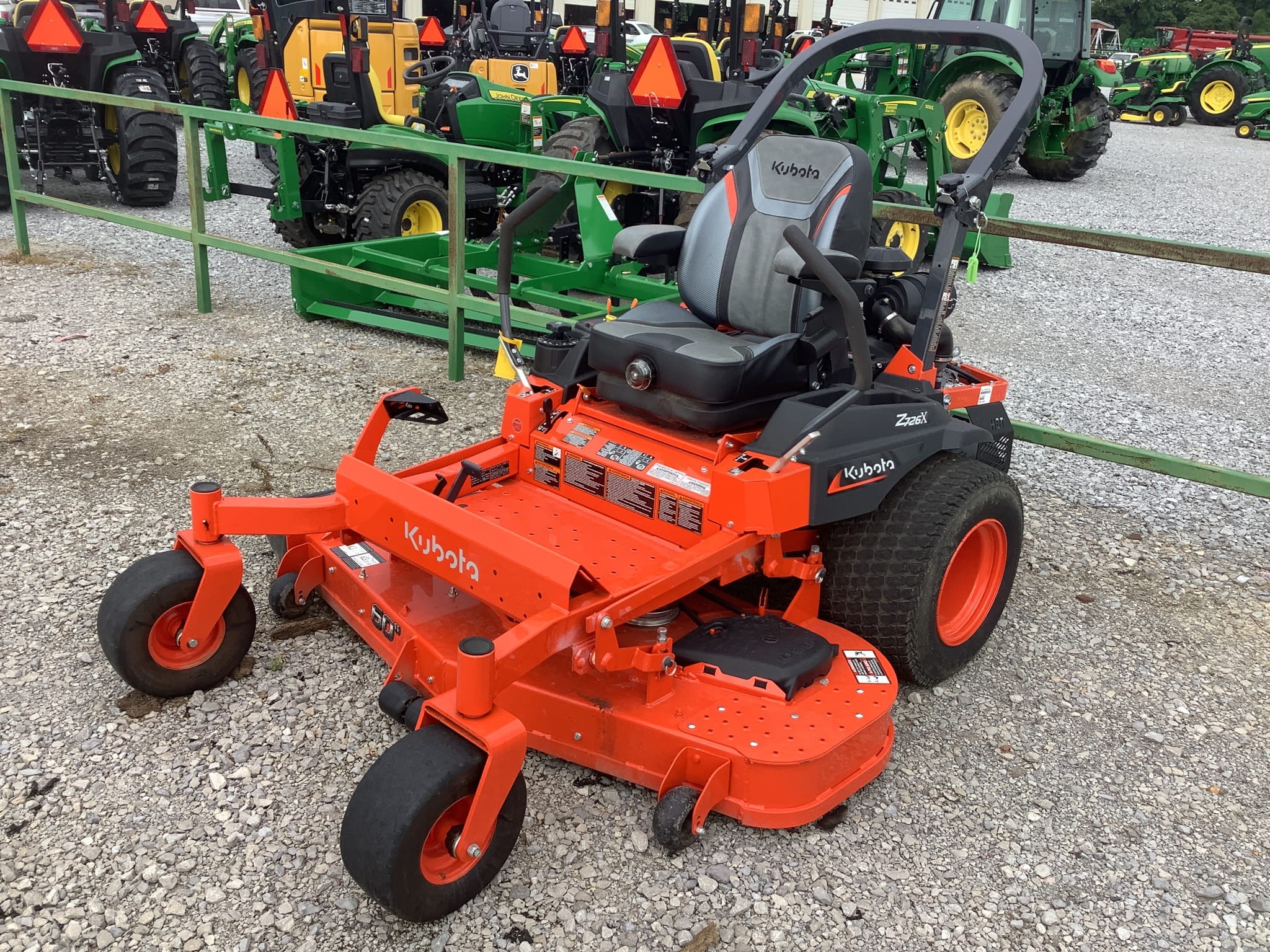 Main image Kubota Z726X