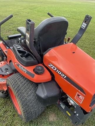 Image of Kubota ZD1021 equipment image 4