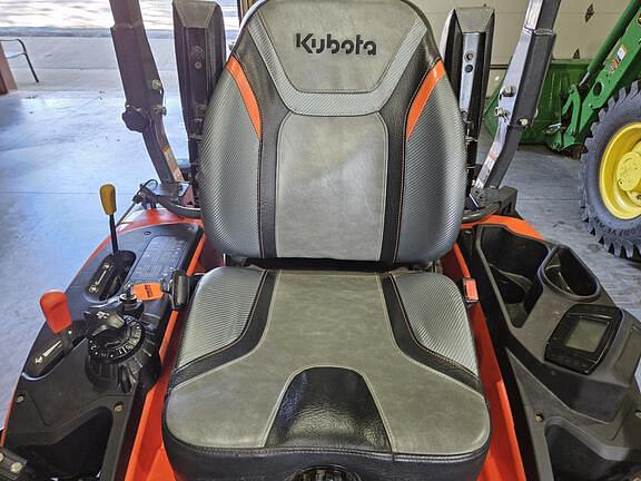 Image of Kubota ZD1211 equipment image 4