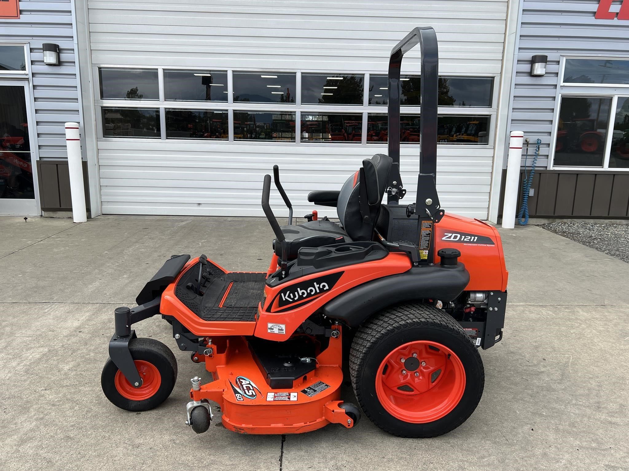 Main image Kubota ZD1211