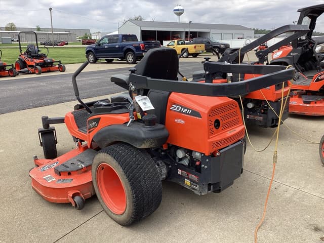 Image of Kubota ZD1211L equipment image 4
