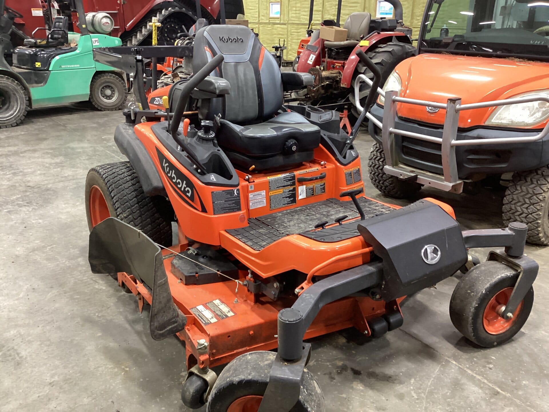 2023 Kubota ZD1211L Equipment Image0