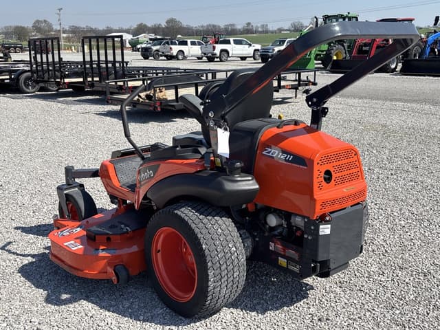 Image of Kubota ZD1211L equipment image 4