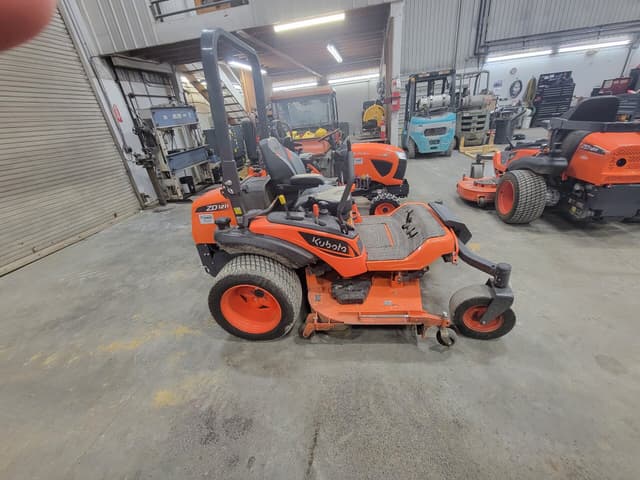 Image of Kubota ZD1211 equipment image 1