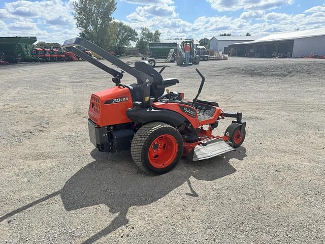 Image of Kubota ZD1211 equipment image 3