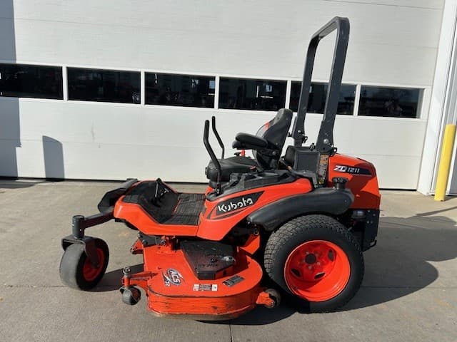 Image of Kubota ZD1211L-3-72 equipment image 1