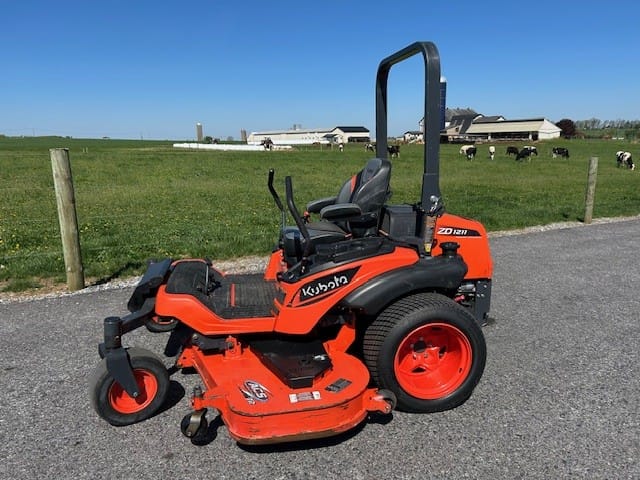 2023 Kubota ZD1211L-3-72 Equipment Image0