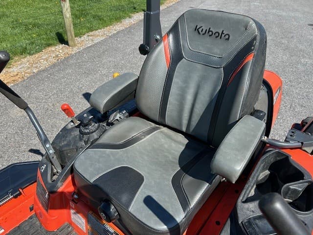 Image of Kubota ZD1211L-3-72 equipment image 2
