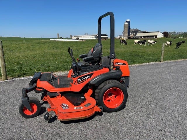 2023 Kubota ZD1211L-3-72 Equipment Image0