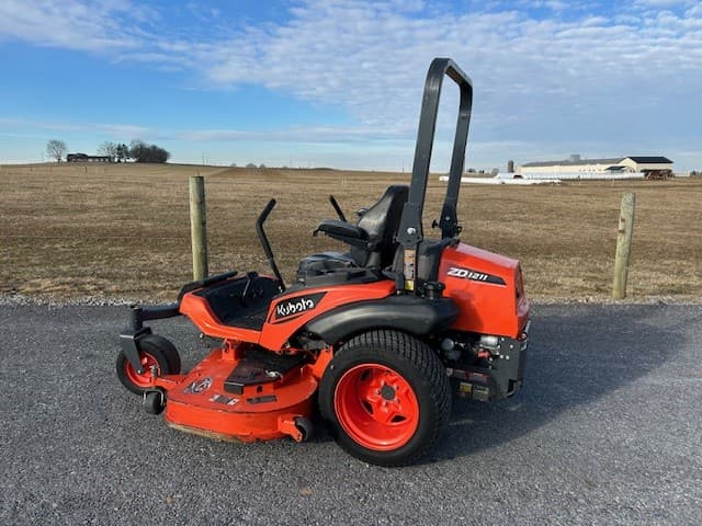 Image of Kubota ZD1211L-3-72 equipment image 2