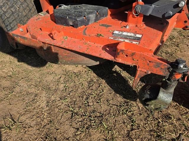 Image of Kubota ZD1211L equipment image 3