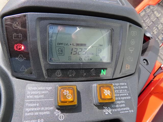 Image of Kubota ZD1611 equipment image 3