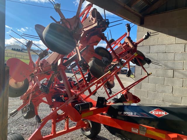 Image of Kuhn GF8703T equipment image 3