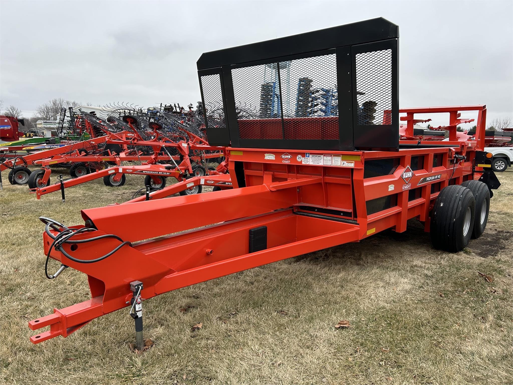 2023 Kuhn Knight ProPush HP 140 Equipment Image0
