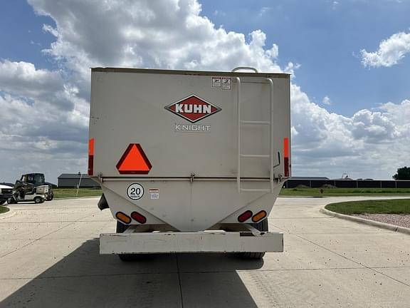 Image of Kuhn Knight RC250 equipment image 3
