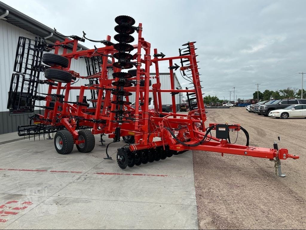 2023 Kuhn Krause 6205-31 Equipment Image0