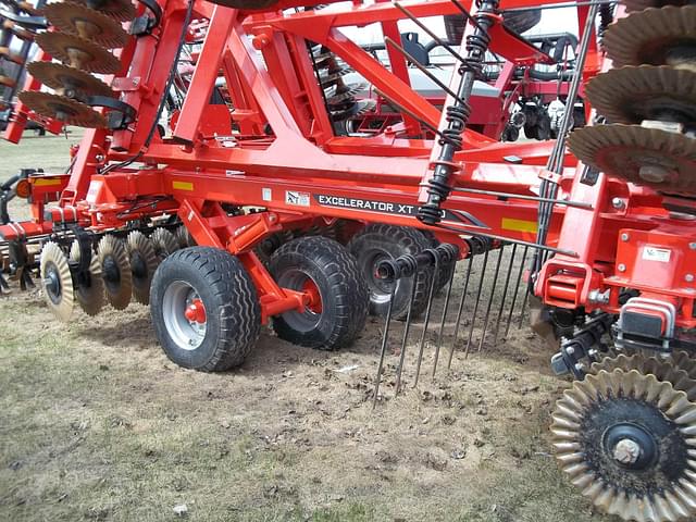 Image of Kuhn Krause Excelerator XT 8010 equipment image 3