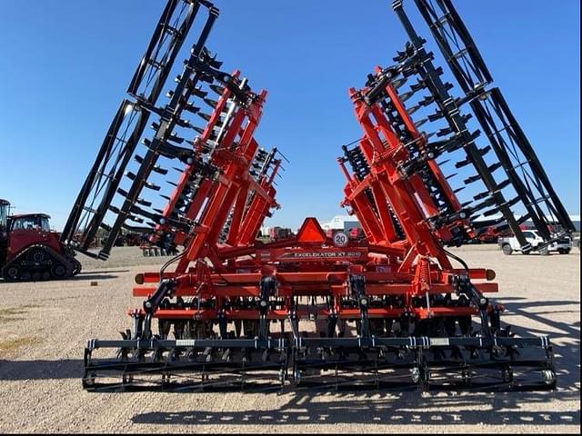 Image of Kuhn Krause Excelerator XT 8010 equipment image 3