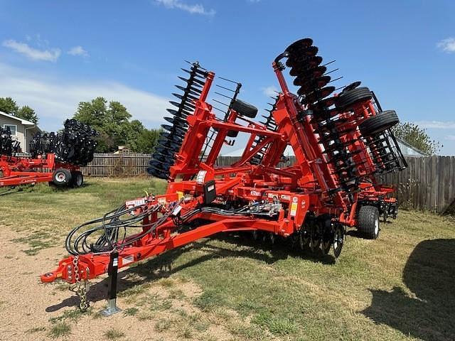 Image of Kuhn Krause Excelerator XT 8010 Primary image