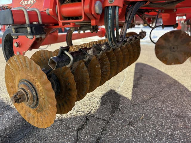 Image of Kuhn Krause Excelerator XT 8010-30 equipment image 4