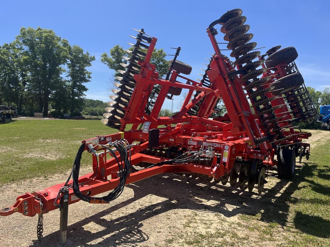 Image of Kuhn Krause Excelerator XT 8010 Primary image