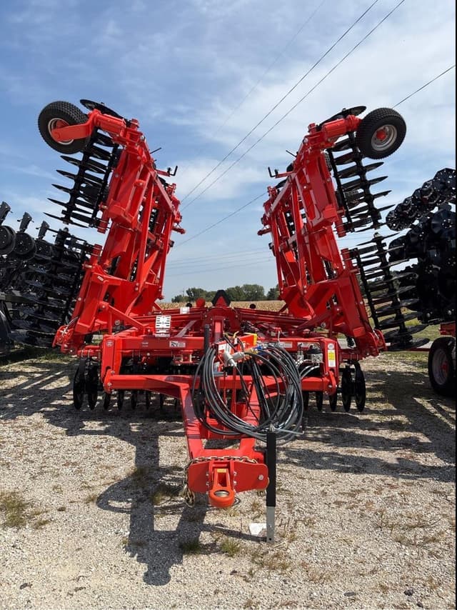 Image of Kuhn Krause Excelerator XT 8010-34 equipment image 1
