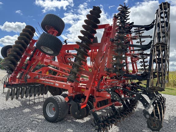 Image of Kuhn Krause Interceptor 8055 equipment image 3