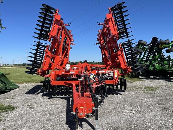 Image of Kuhn Krause Excelerator XT 8010 equipment image 1