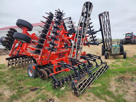 Image of Kuhn Krause Interceptor 8050 equipment image 1