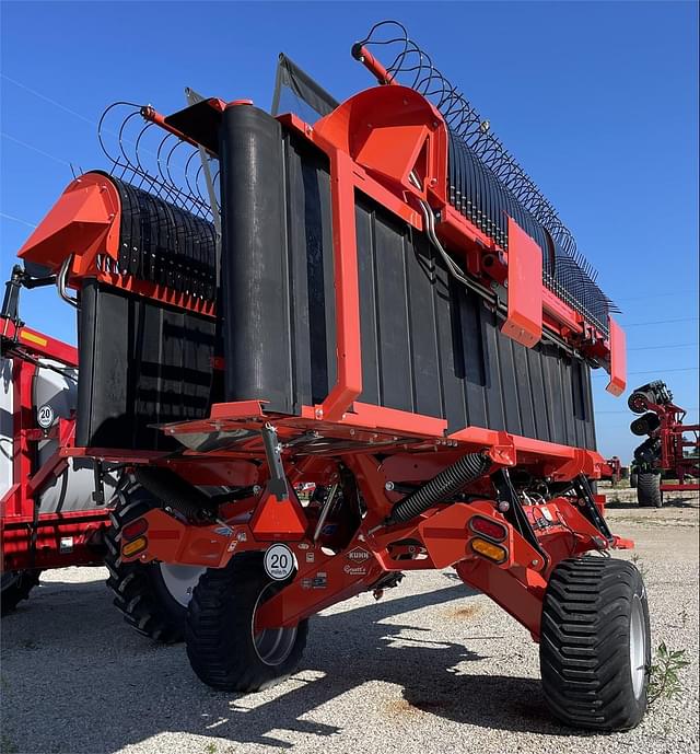 Image of Kuhn Merge-Maxx MM701 equipment image 4