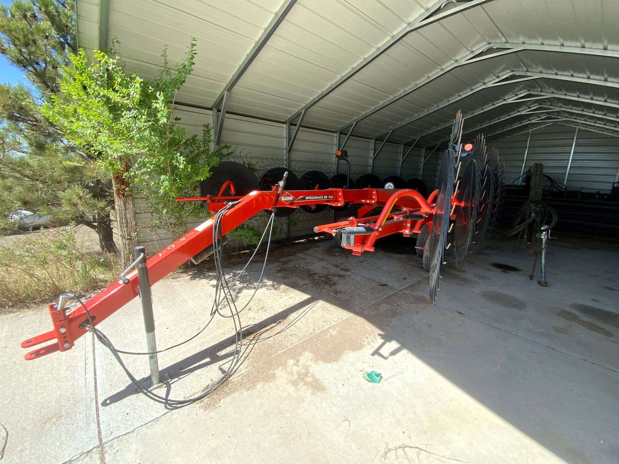 2023 Kuhn SR300 Equipment Image0
