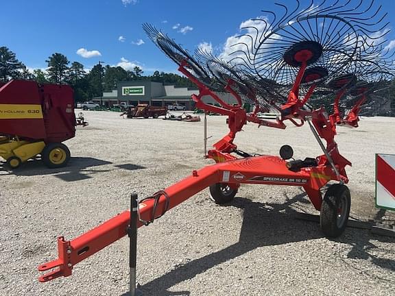 Image of Kuhn SR110 equipment image 2