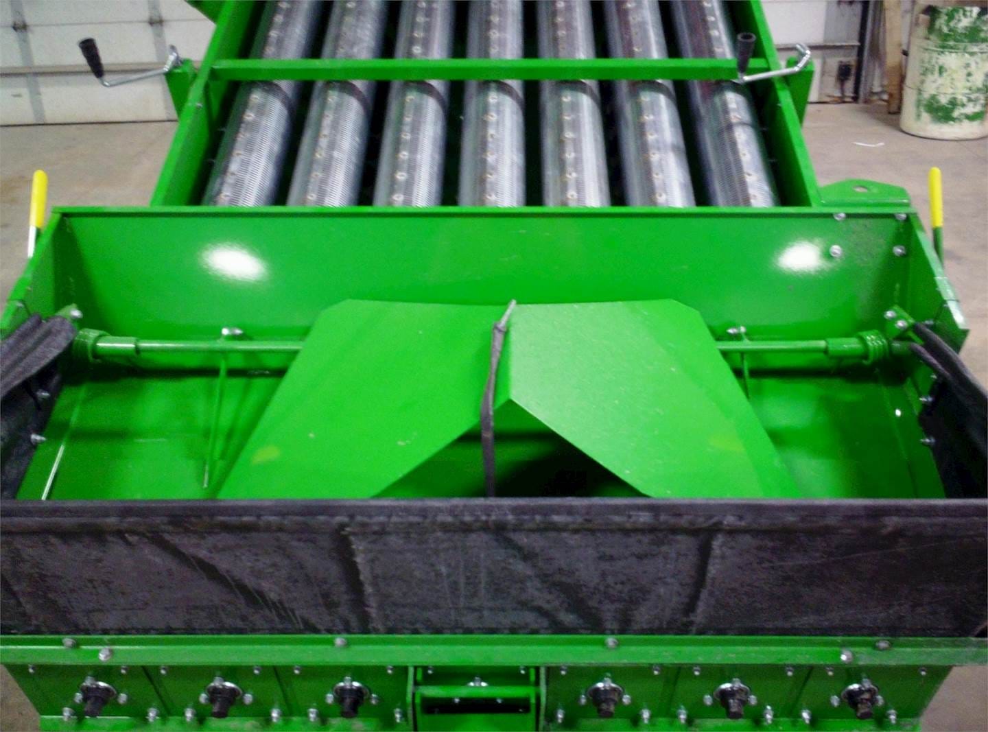 2024 Kwik Kleen 572 Equipment Image0