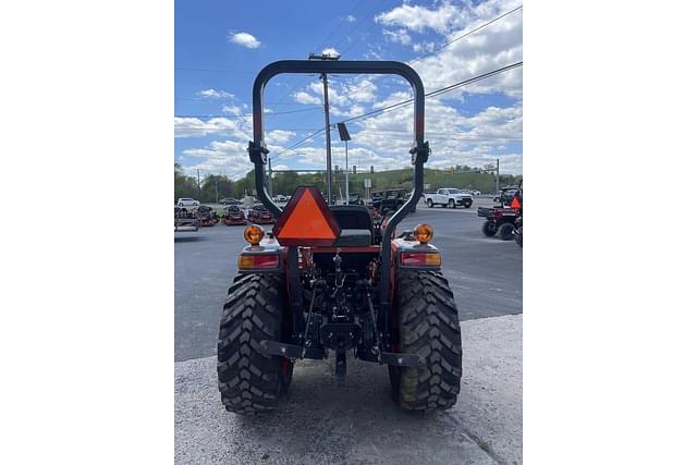 Image of Kubota L3302 equipment image 4