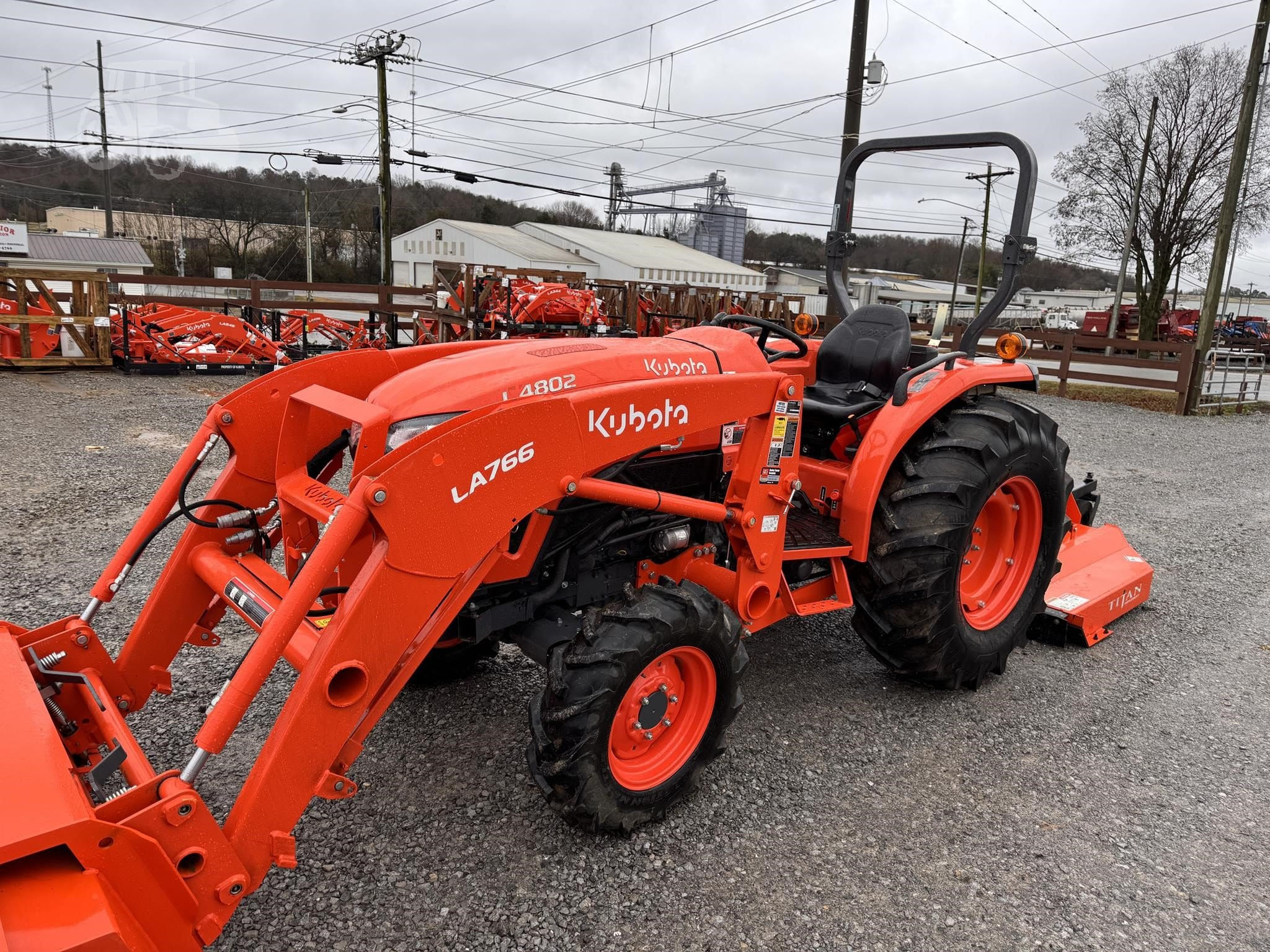 2023 Kubota L4802HST Equipment Image0