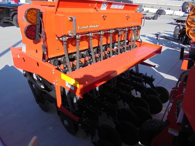 Image of Land Pride 3P606NT equipment image 4