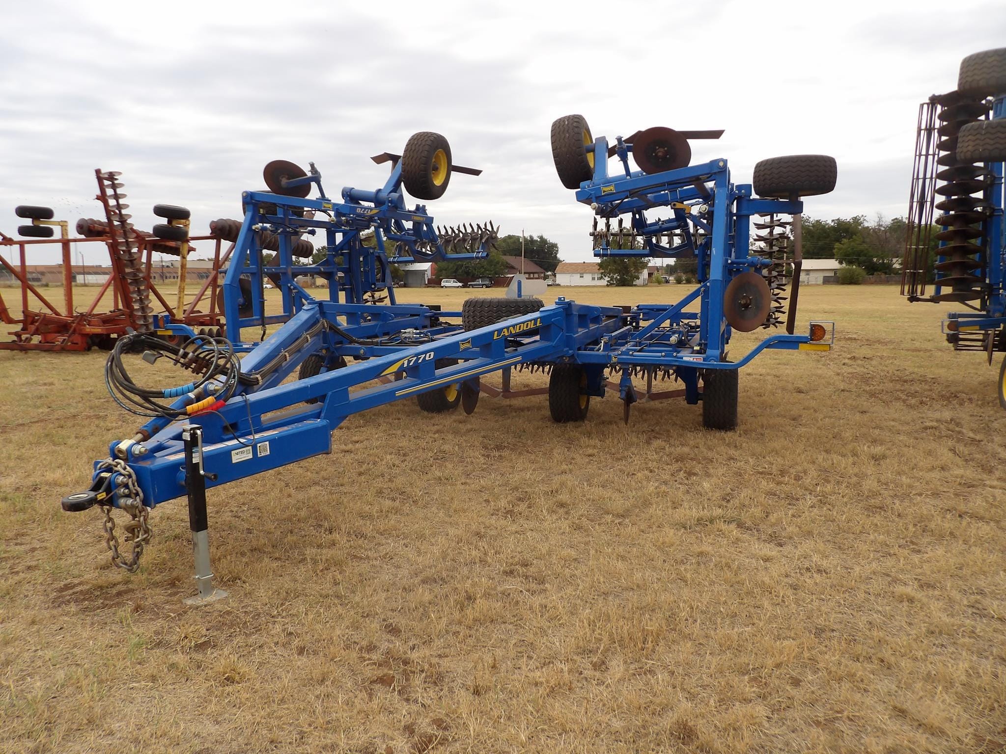 2023 Landall 1770 Equipment Image0