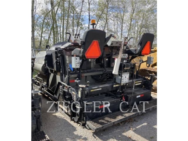 Image of LeeBoy 8520 equipment image 3