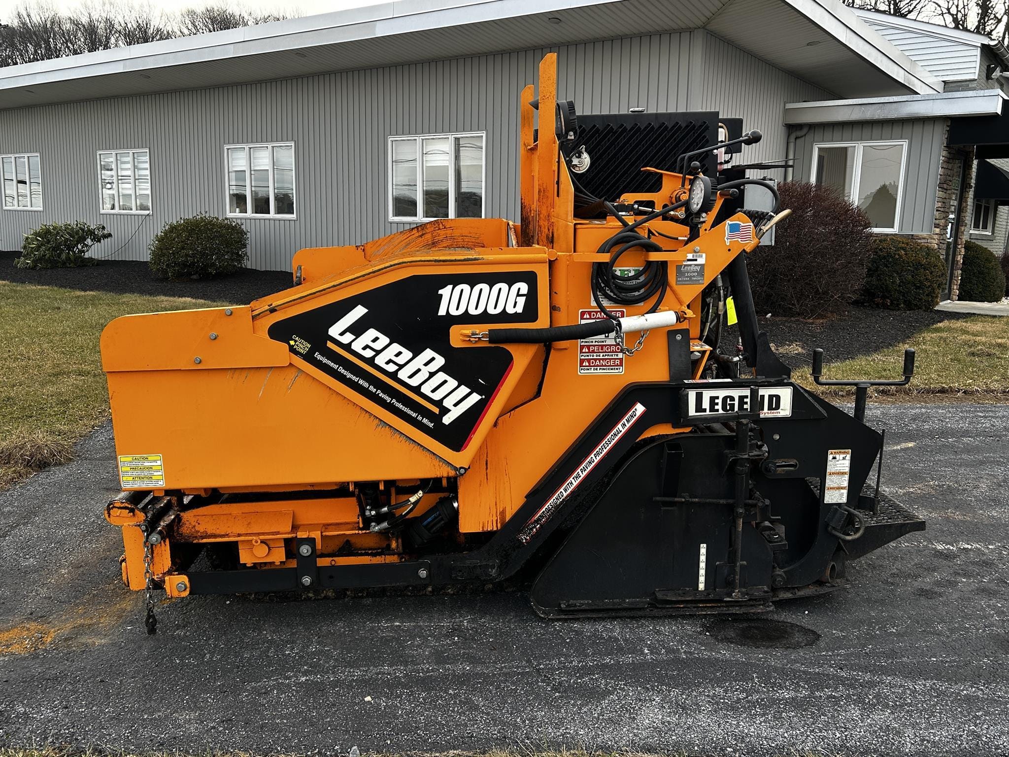 2023 LeeBoy 1000G Equipment Image0