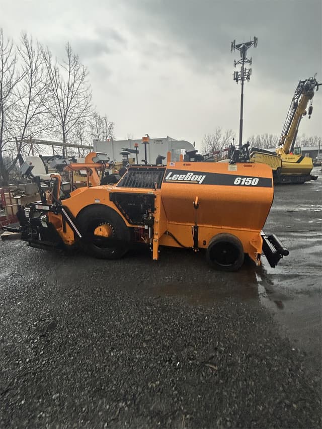 Image of LeeBoy 6150 equipment image 2