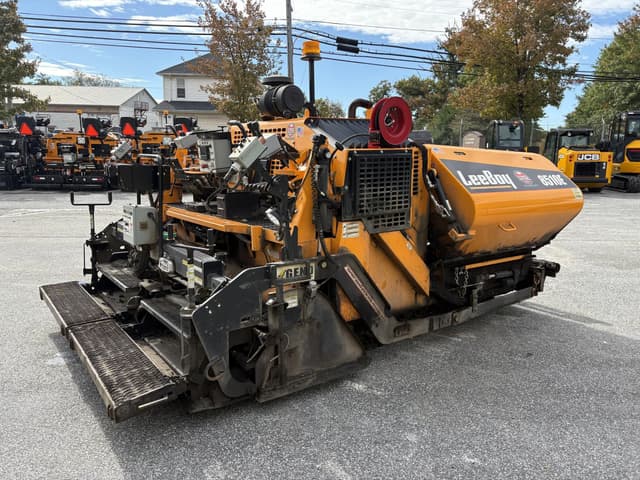 Image of LeeBoy 8510E equipment image 2